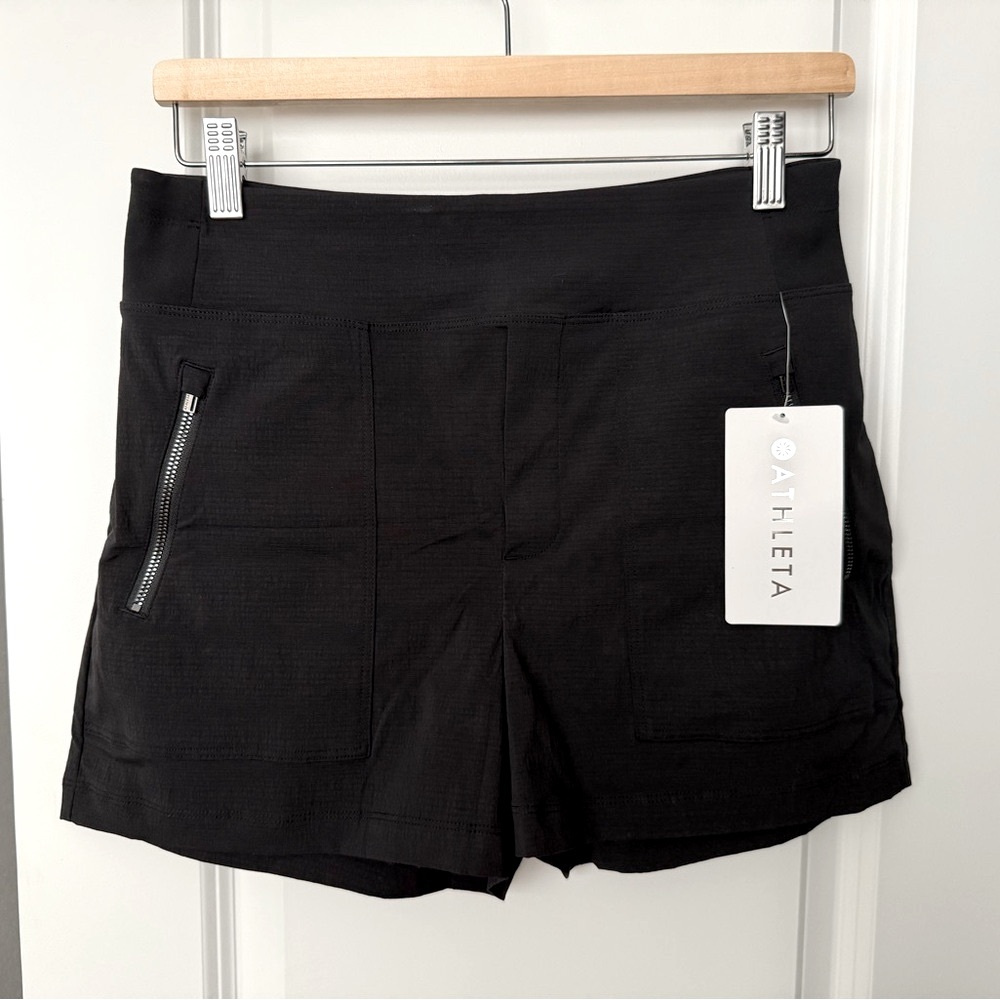 Athleta Trekkie North mid rise shorts